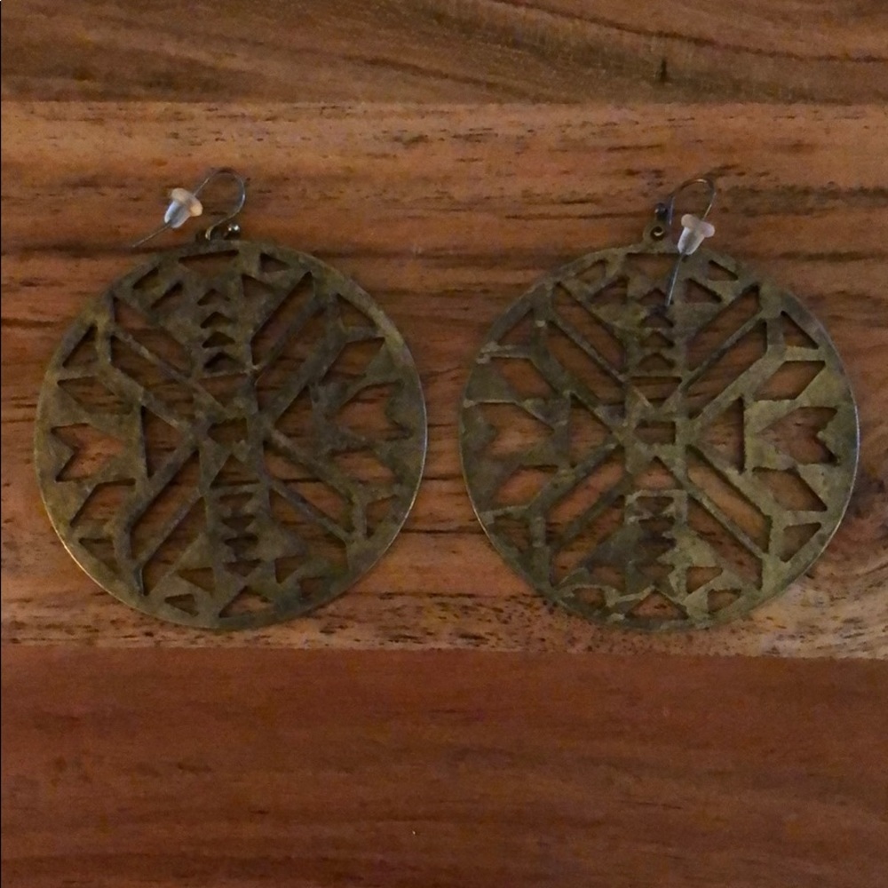 Antique Gold Patterned Francesca’s Hoop